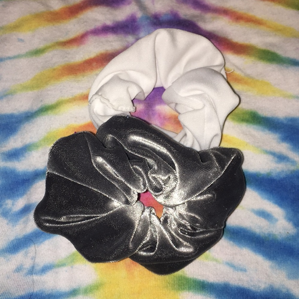 SCRUNCHIES!